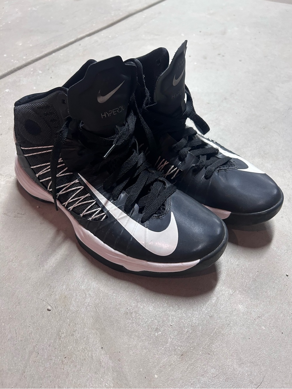 Nike HYPERDUNK Women’s basketball shoes